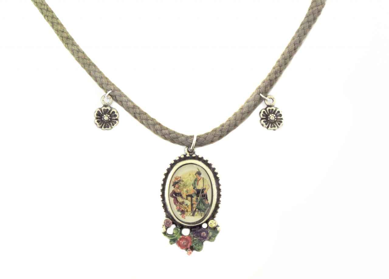 Ketting met traditionele amulet