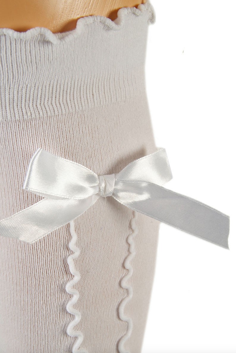 Aperçu: Chaussettes montantes blanches avec volants et noeud