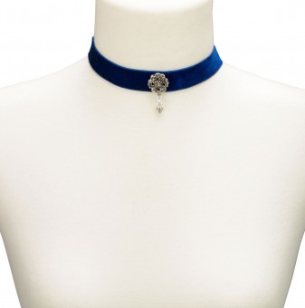 Traditional Choker with Ornamental Pendant, Blue