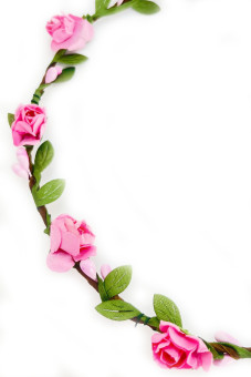 Haarring met delicate roze bloemen